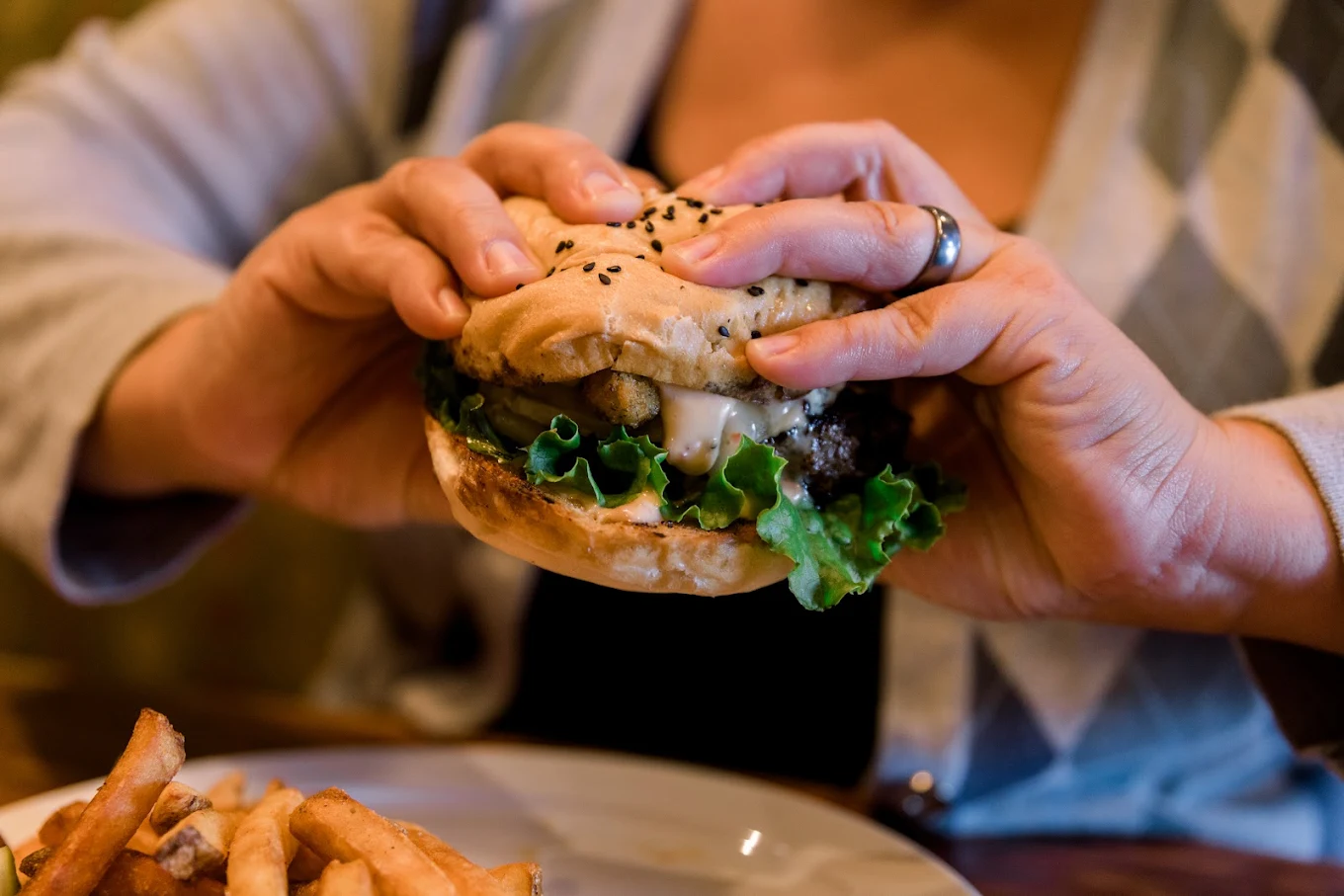 Brothers 2 Restaurant