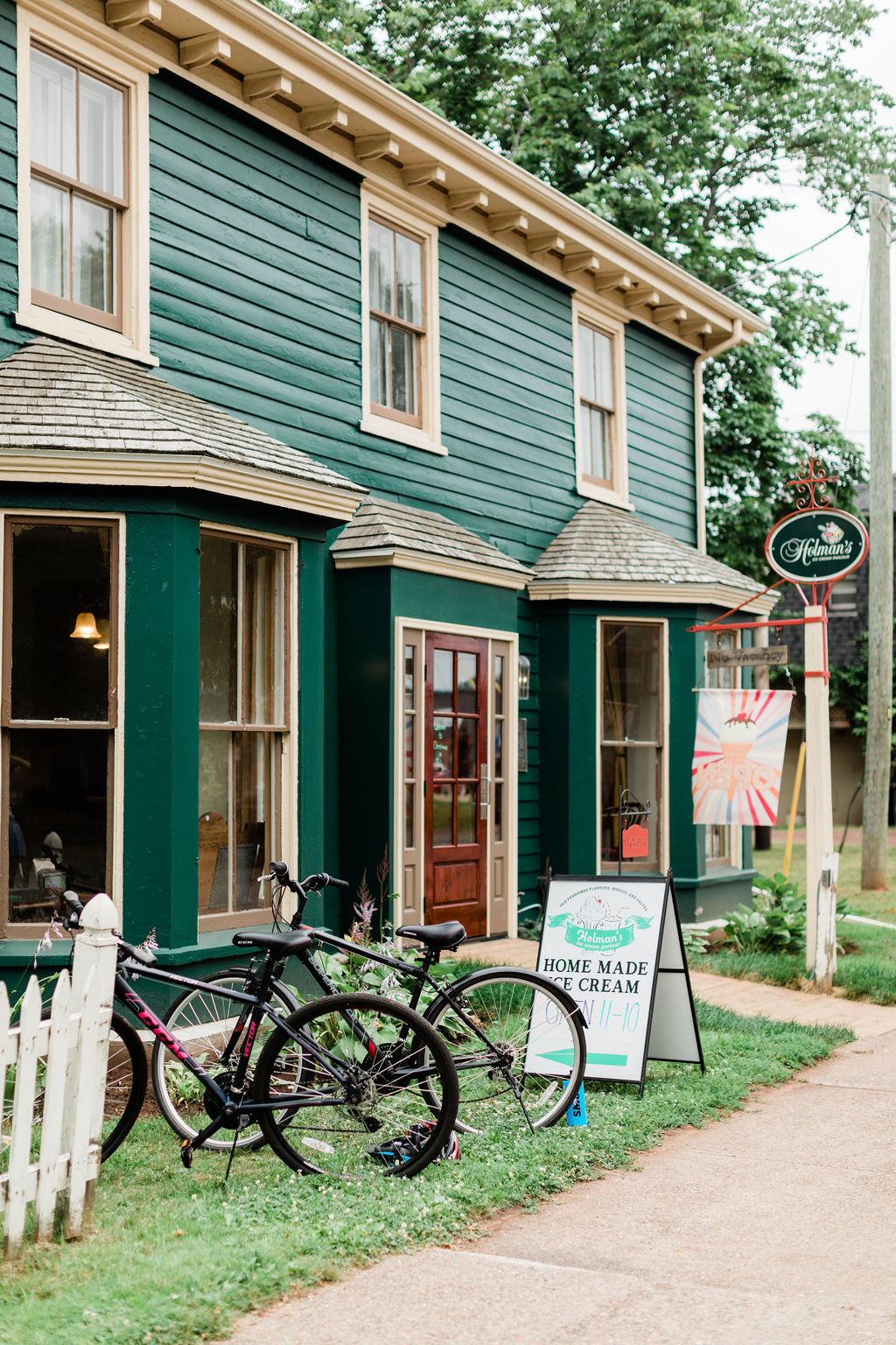 Holman's Ice Cream Parlour