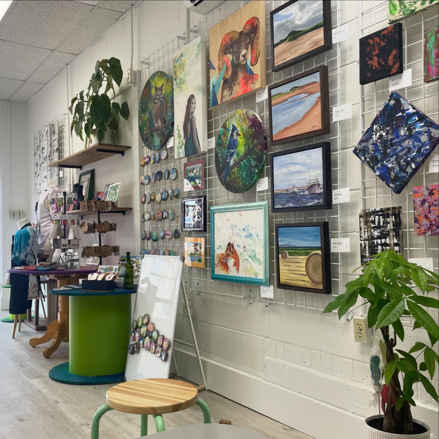 Art Buds: Gallery, Workshops, Gifts