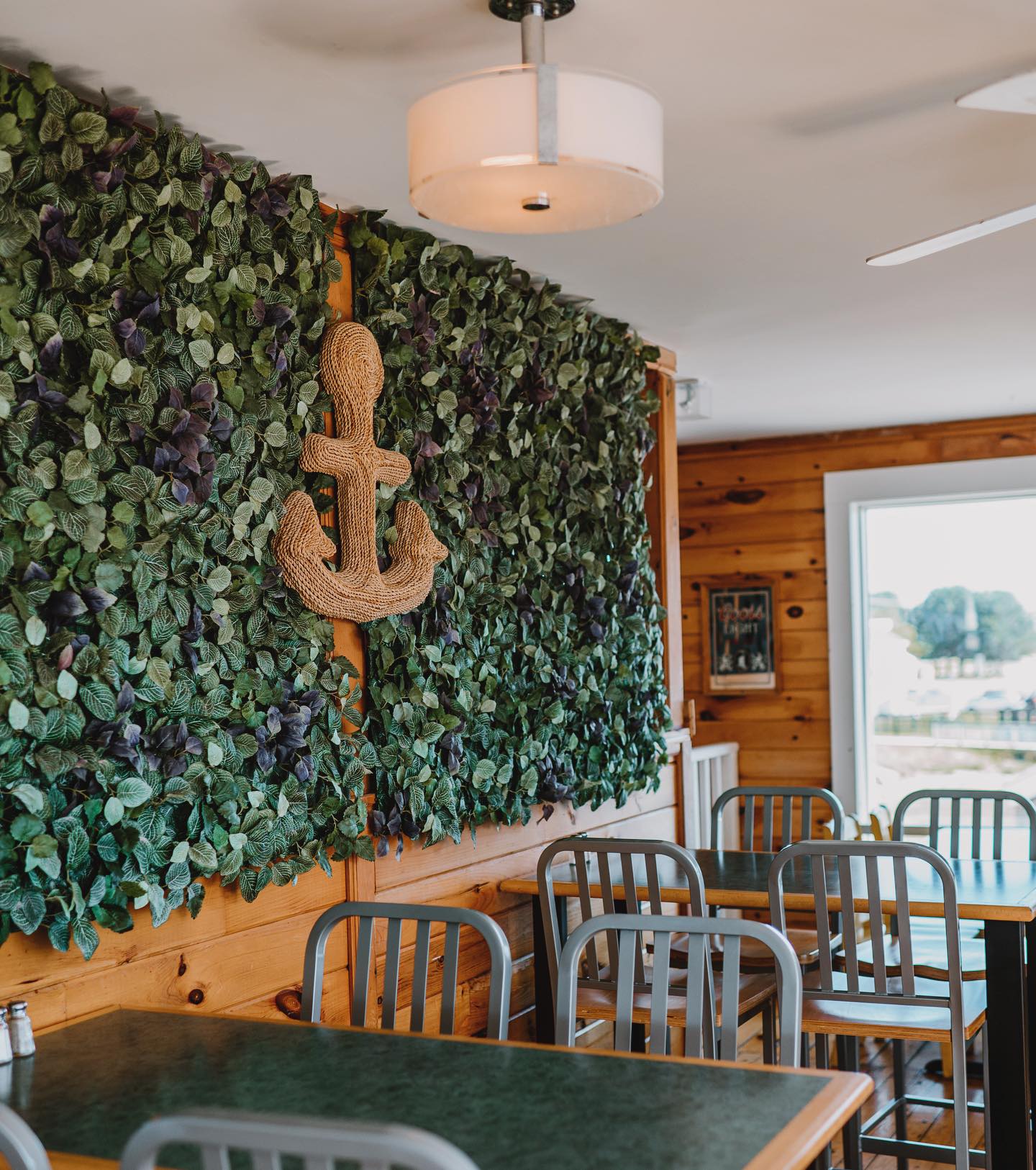 Deckhouse Pub & Eatery