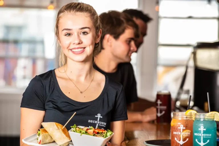 Deckhouse Pub & Eatery